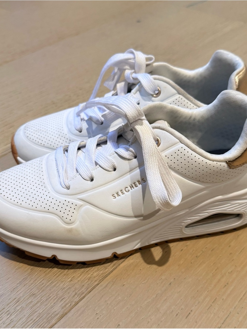 Skechers Uno Gen1 White memory foam sneakers